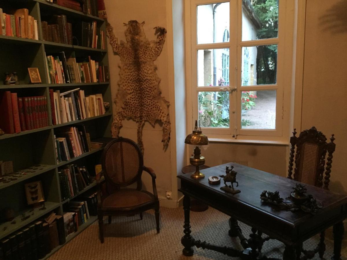 La Maison Des Peres Charolles Luaran gambar